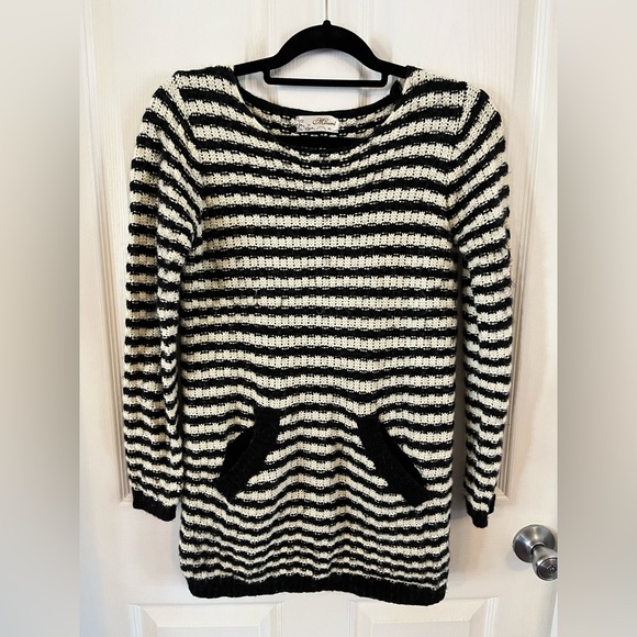 Mirumi EUC Black And White Knit Striped Eyelash Tunic Sweater Pockets Sz Medium - Picture 3 of 12